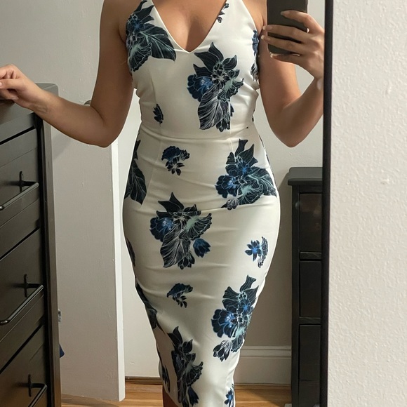 Floral Fitted Midi Dress - Picture 2 of 6